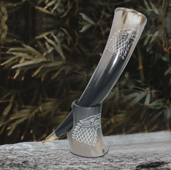 Viking Horn Withe Stand